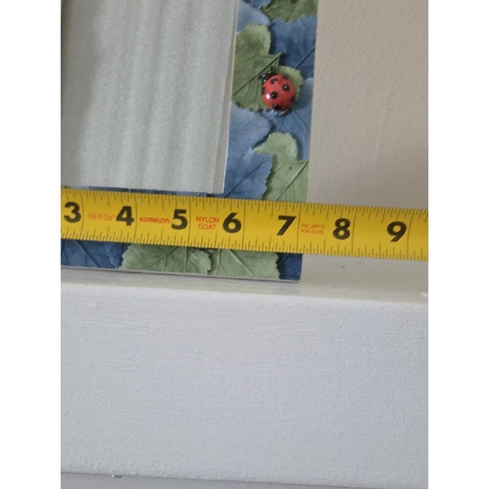 Ladybug Leaf Decorative Photo Frame - - Picture 8 of 9